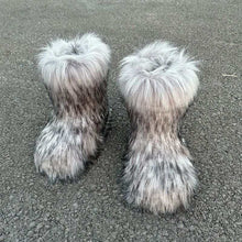 Load image into Gallery viewer, Furr hat and boots
