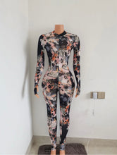 Load image into Gallery viewer, Show my curves catsuit
