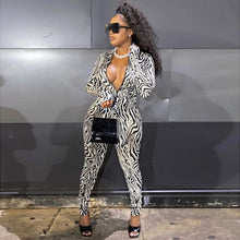 Load image into Gallery viewer, Curvy jumpsuit
